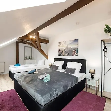 3 Flat Museuminsel Berlin-mitte 7 Personen Apartment
