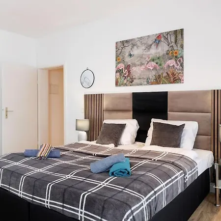 3 Flat Museuminsel Berlin-mitte 7 Personen Apartment *